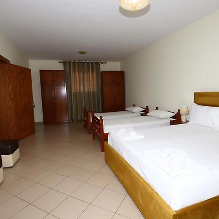 Hotel Venezia Golem  Luaran gambar