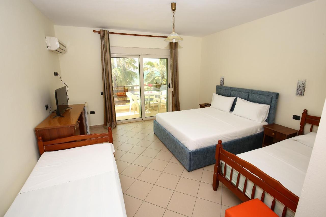 Hotel Venezia Golem  Luaran gambar